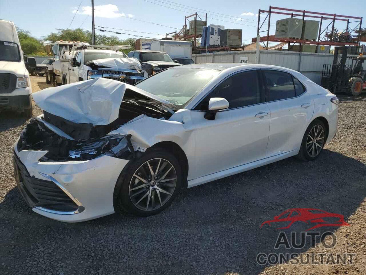 TOYOTA CAMRY 2022 - 4T1F11AK8NU012633