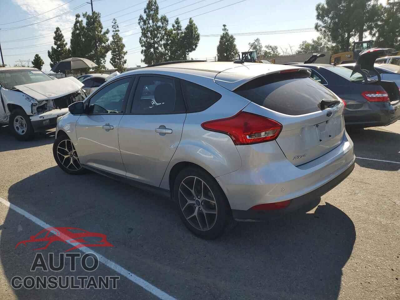 FORD FOCUS 2017 - 1FADP3M21HL290419