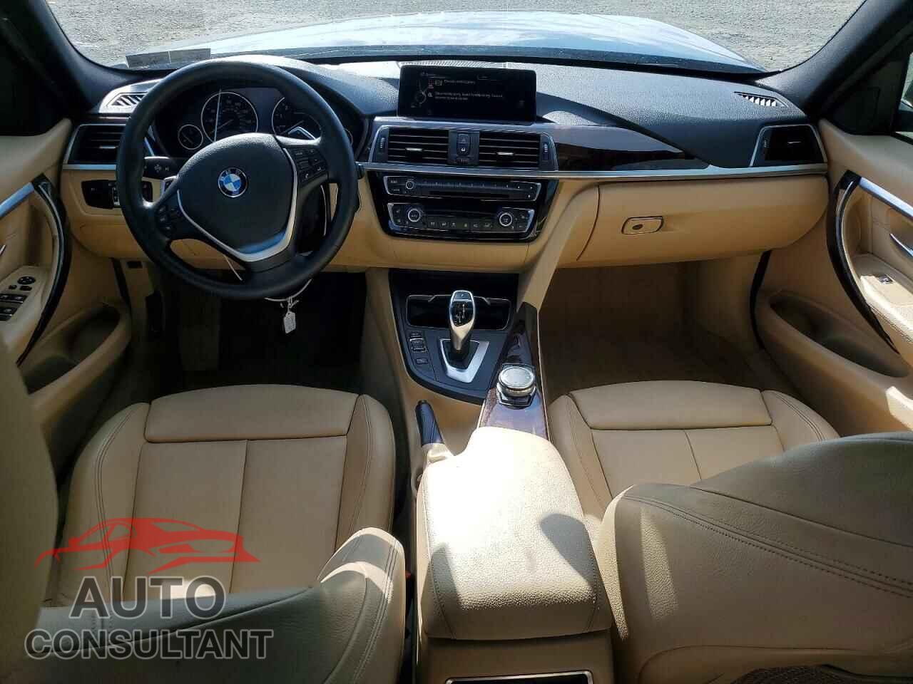 BMW 3 SERIES 2016 - WBA8E3G5XGNT77176