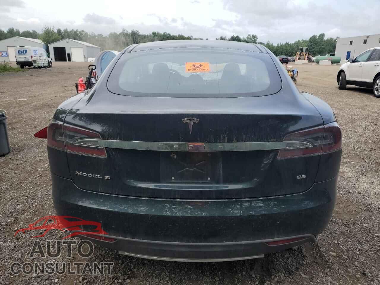 TESLA MODEL S 2013 - 5YJSA1DN8DFP24740