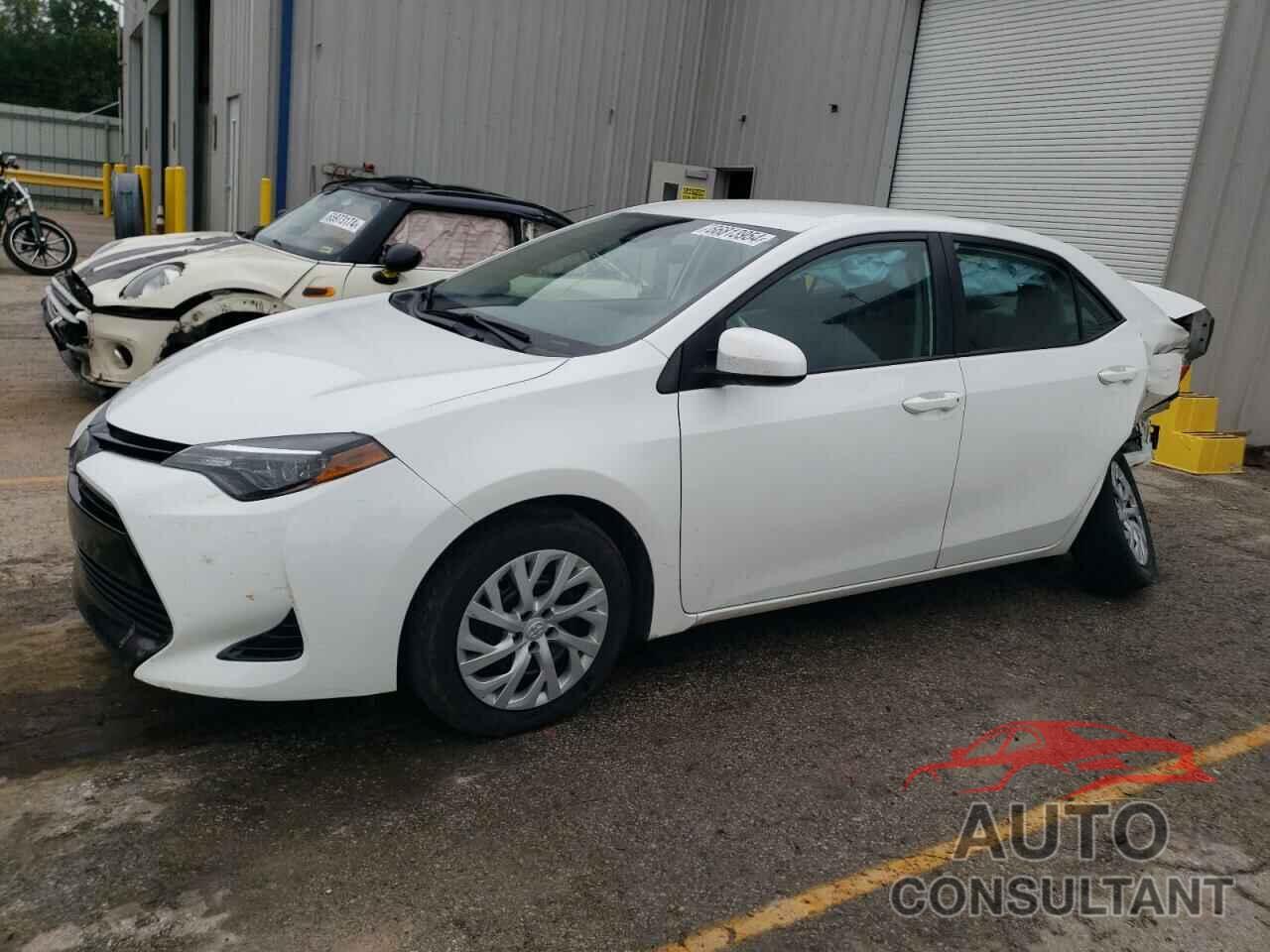 TOYOTA COROLLA 2018 - 5YFBURHE1JP806874