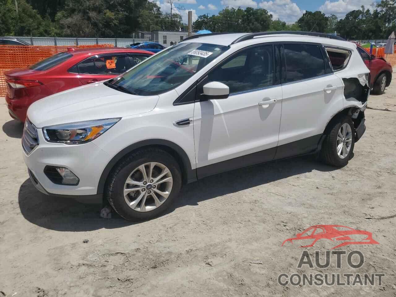 FORD ESCAPE 2018 - 1FMCU0GD0JUD00556
