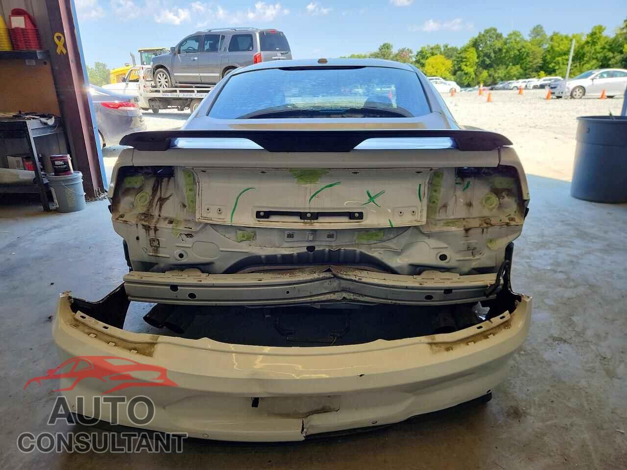 FORD MUSTANG 2020 - 1FA6P8CF2L5123753