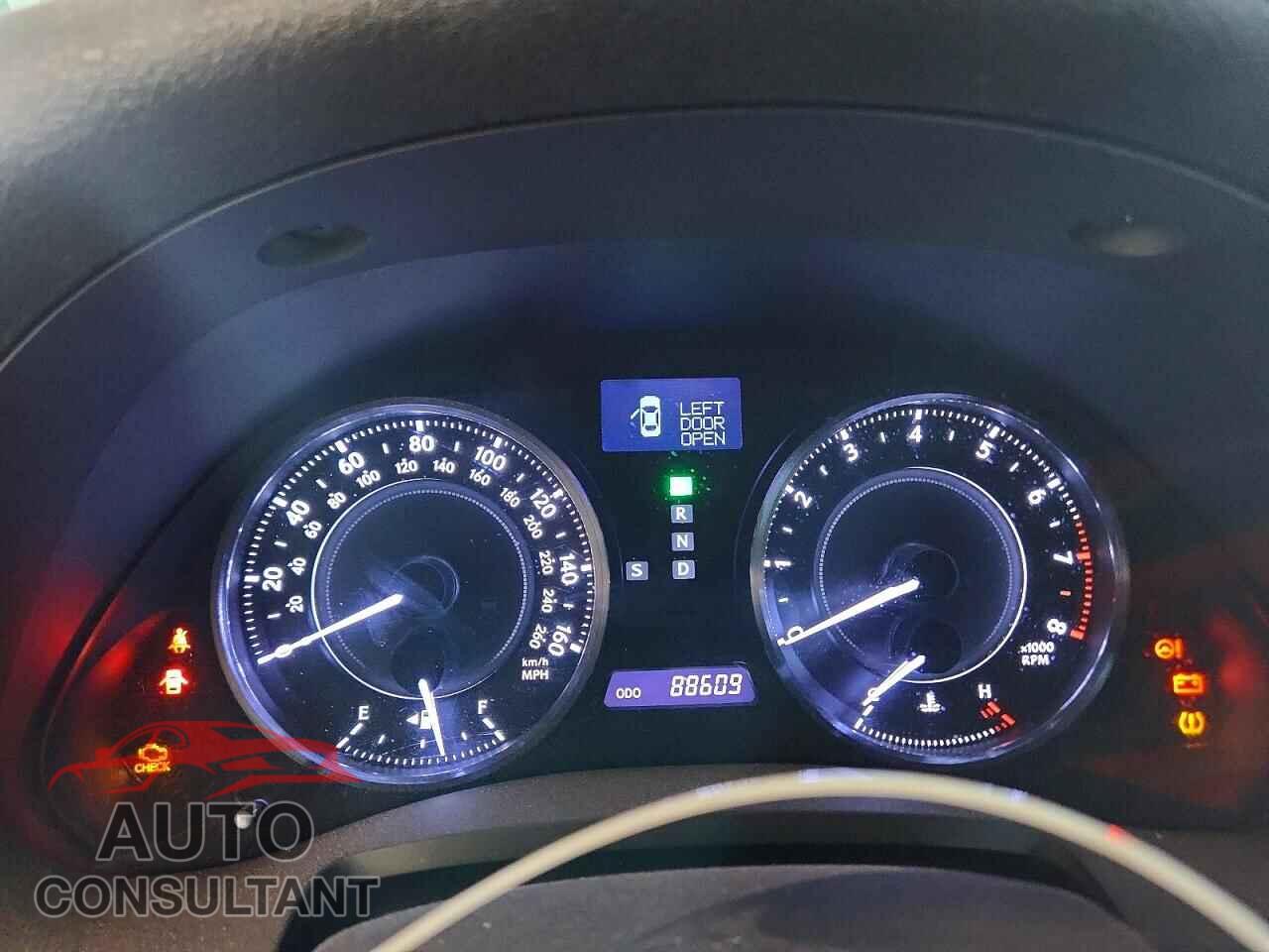LEXUS IS 2011 - JTHFF2C2XB2518236