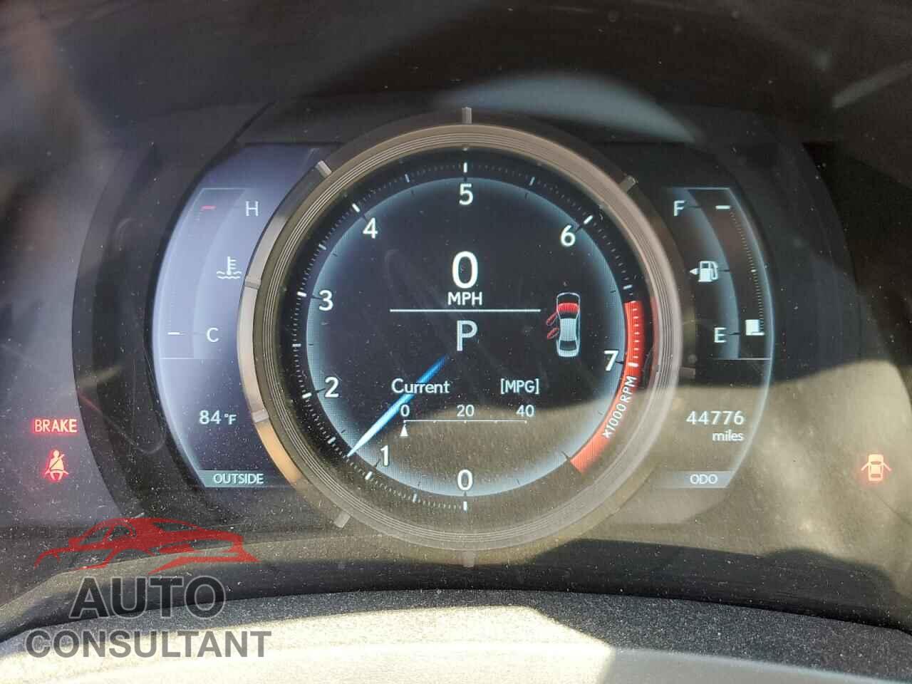 LEXUS IS 2015 - JTHCF1D20F5026945