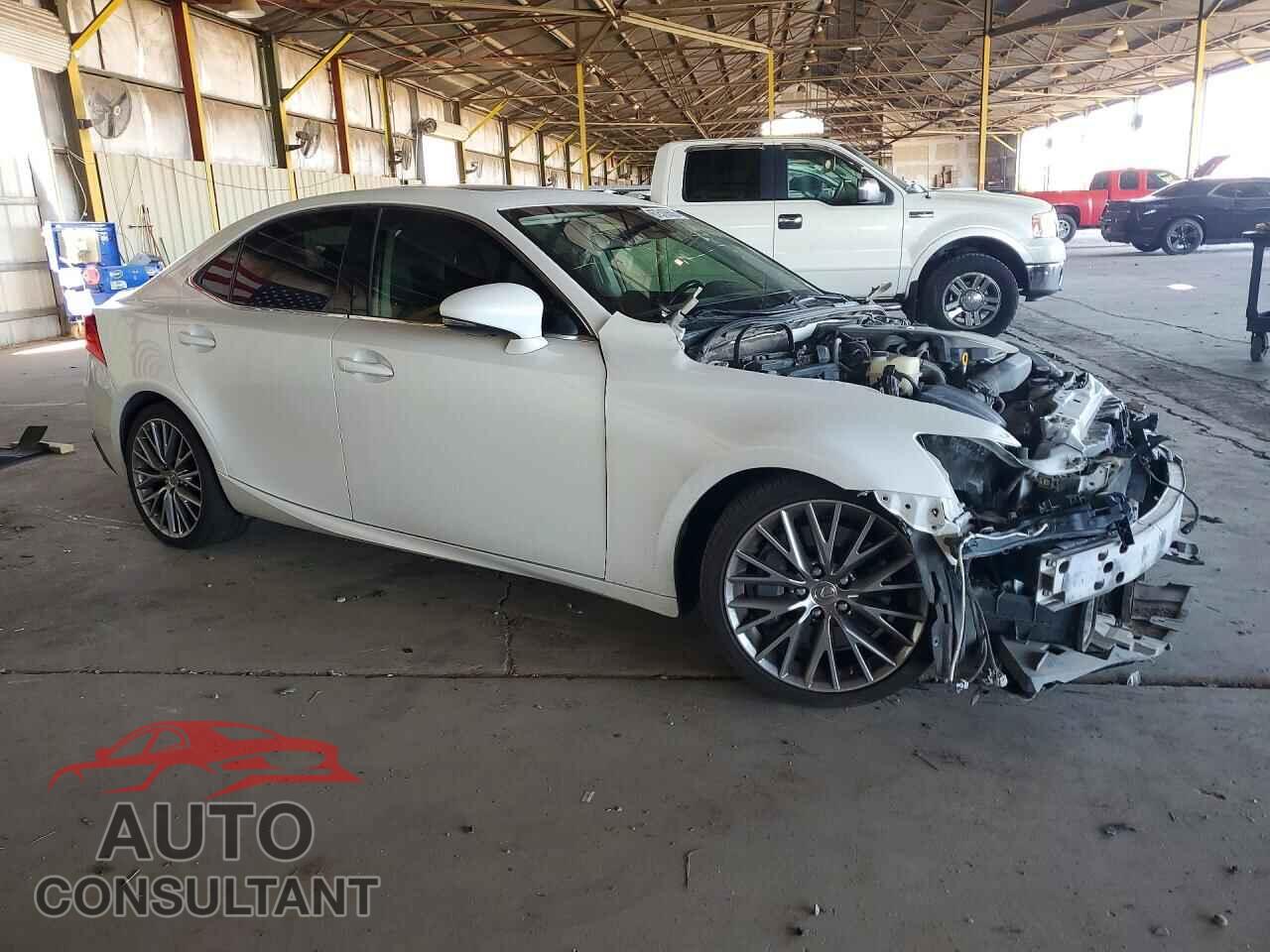 LEXUS IS 2018 - JTHBA1D2XJ5072866