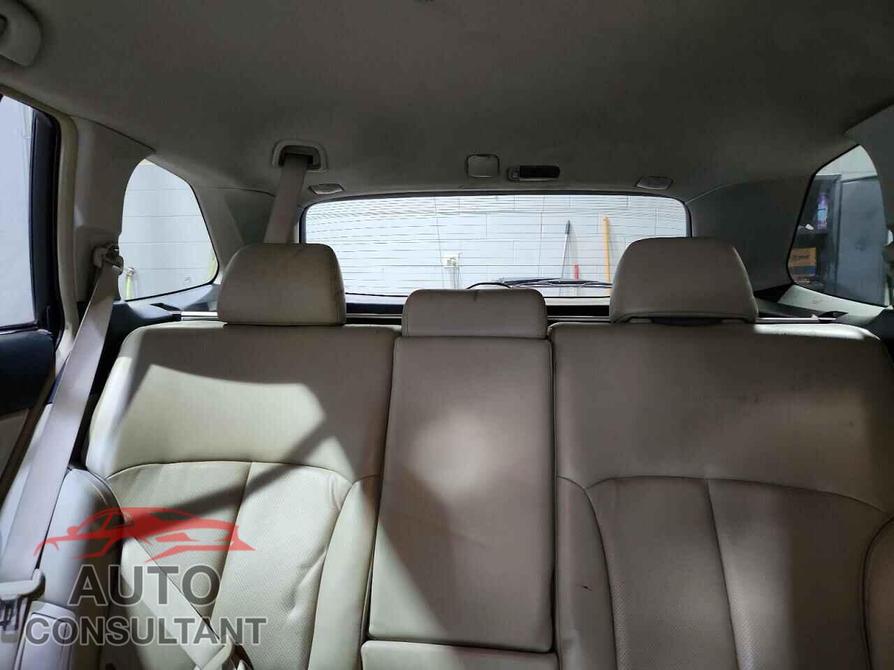 SUBARU OUTBACK 2011 - 4S4BRBKC7B3326005