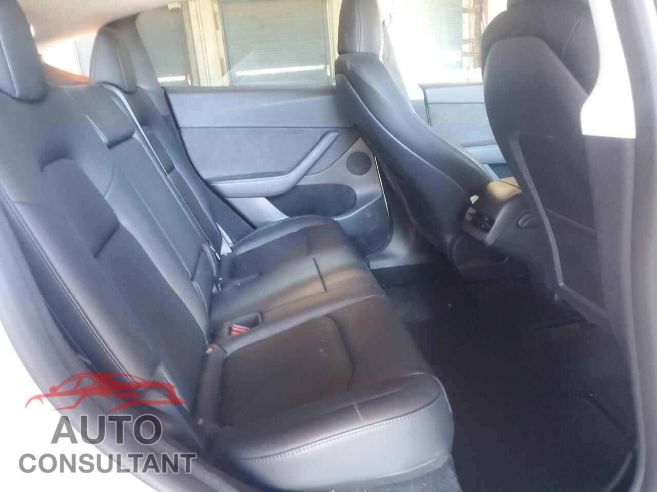 TESLA MODEL Y 2023 - 7SAYGDED6PF941095