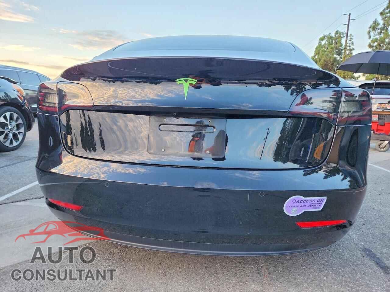 TESLA MODEL 3 2018 - 5YJ3E1EBXJF170643