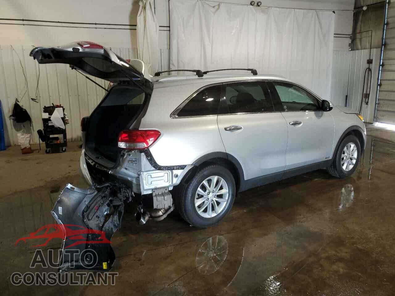 KIA SORENTO 2017 - 5XYPGDA32HG244877