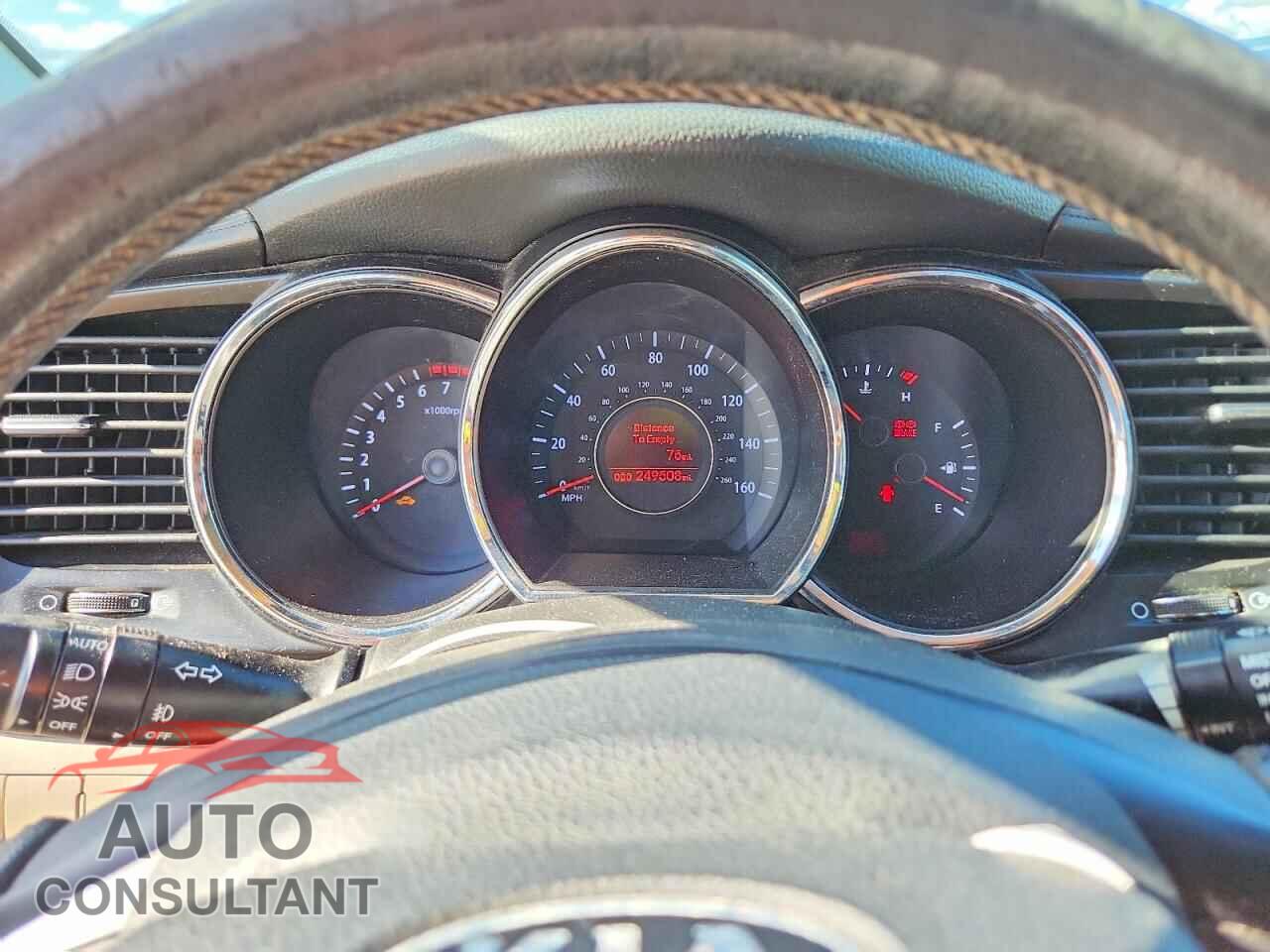 KIA OPTIMA 2011 - KNAGN4A71B5129810