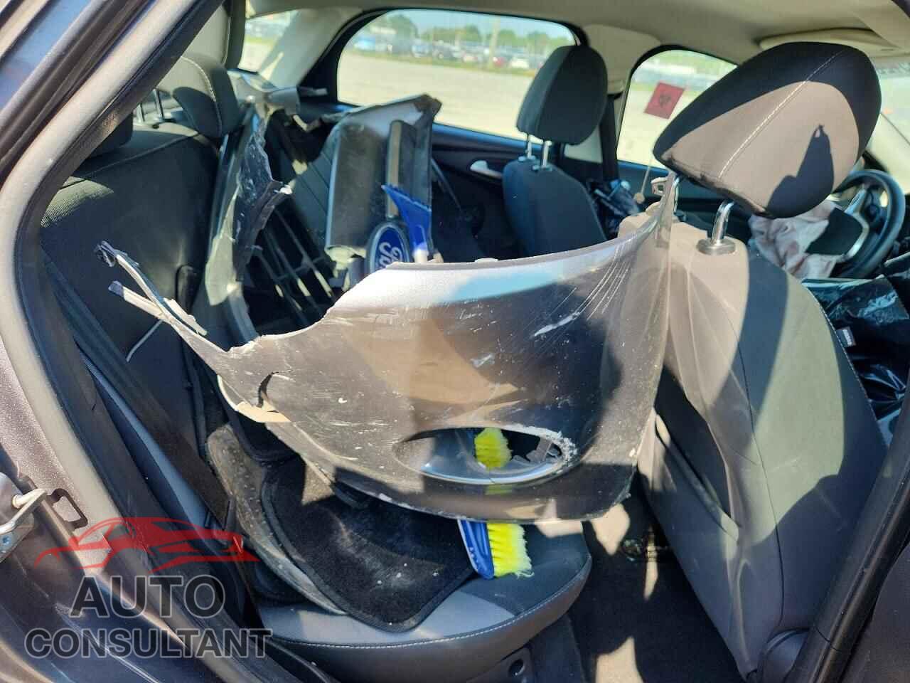 FORD FOCUS 2013 - 1FADP3F22DL306442