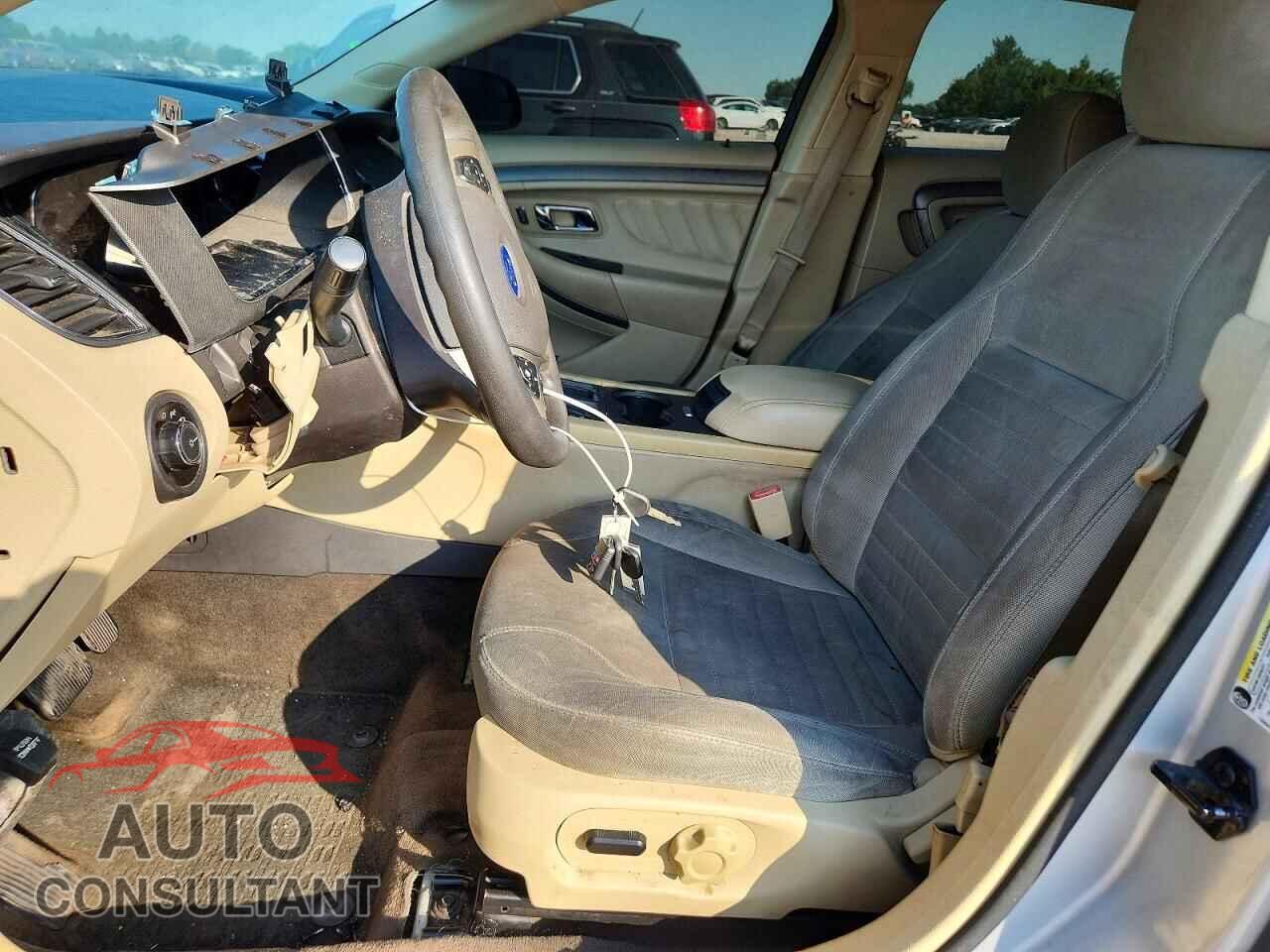 FORD TAURUS 2015 - 1FAHP2D8XFG119545
