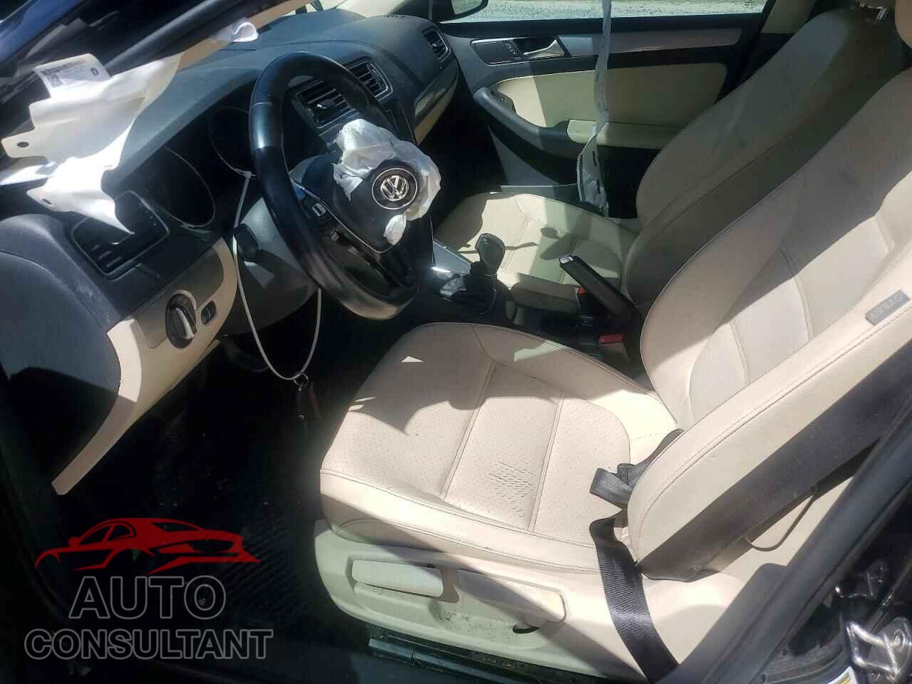 VOLKSWAGEN JETTA 2017 - 3VWDB7AJ0HM251408