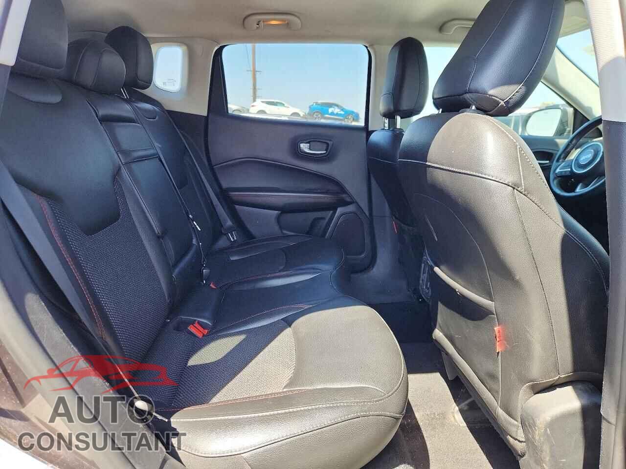 JEEP COMPASS 2019 - 3C4NJDDB6KT660491