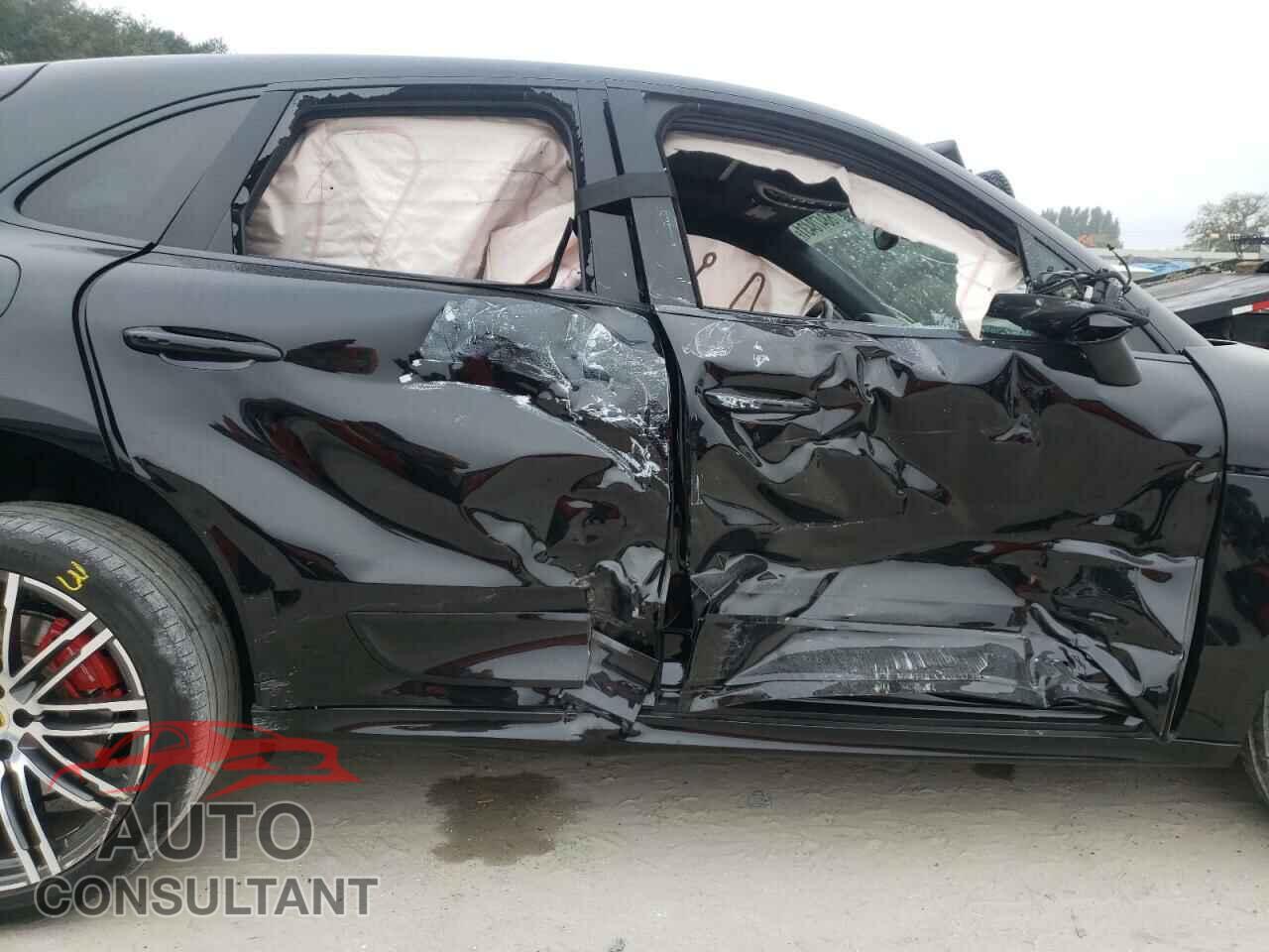 PORSCHE MACAN 2016 - WP1AF2A57GLB91366