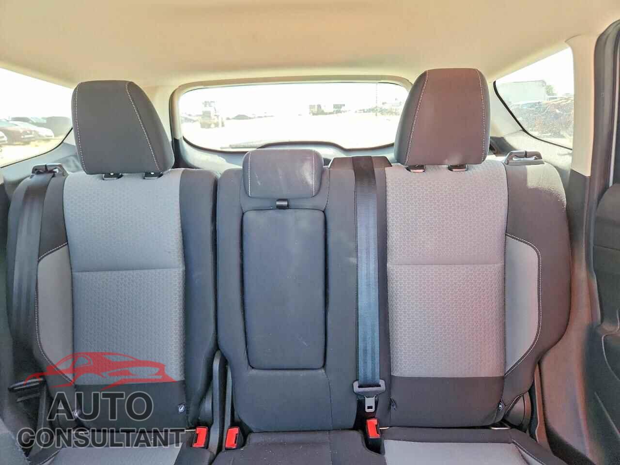 FORD ESCAPE 2019 - 1FMCU0GD8KUB00977