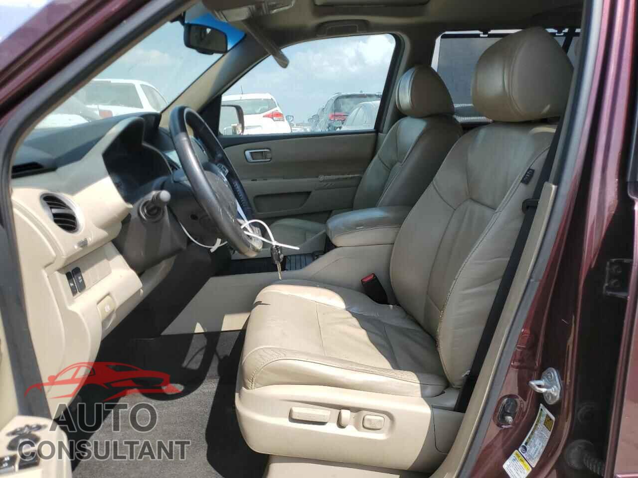 HONDA PILOT 2011 - 5FNYF4H93BB060595