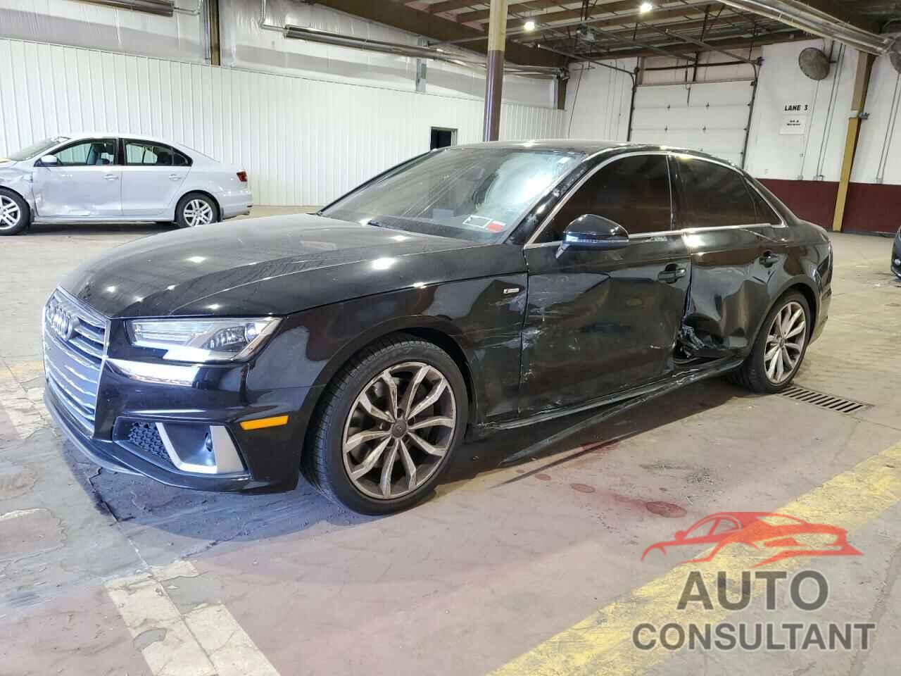 AUDI A4 2019 - WAUDNAF4XKA012847