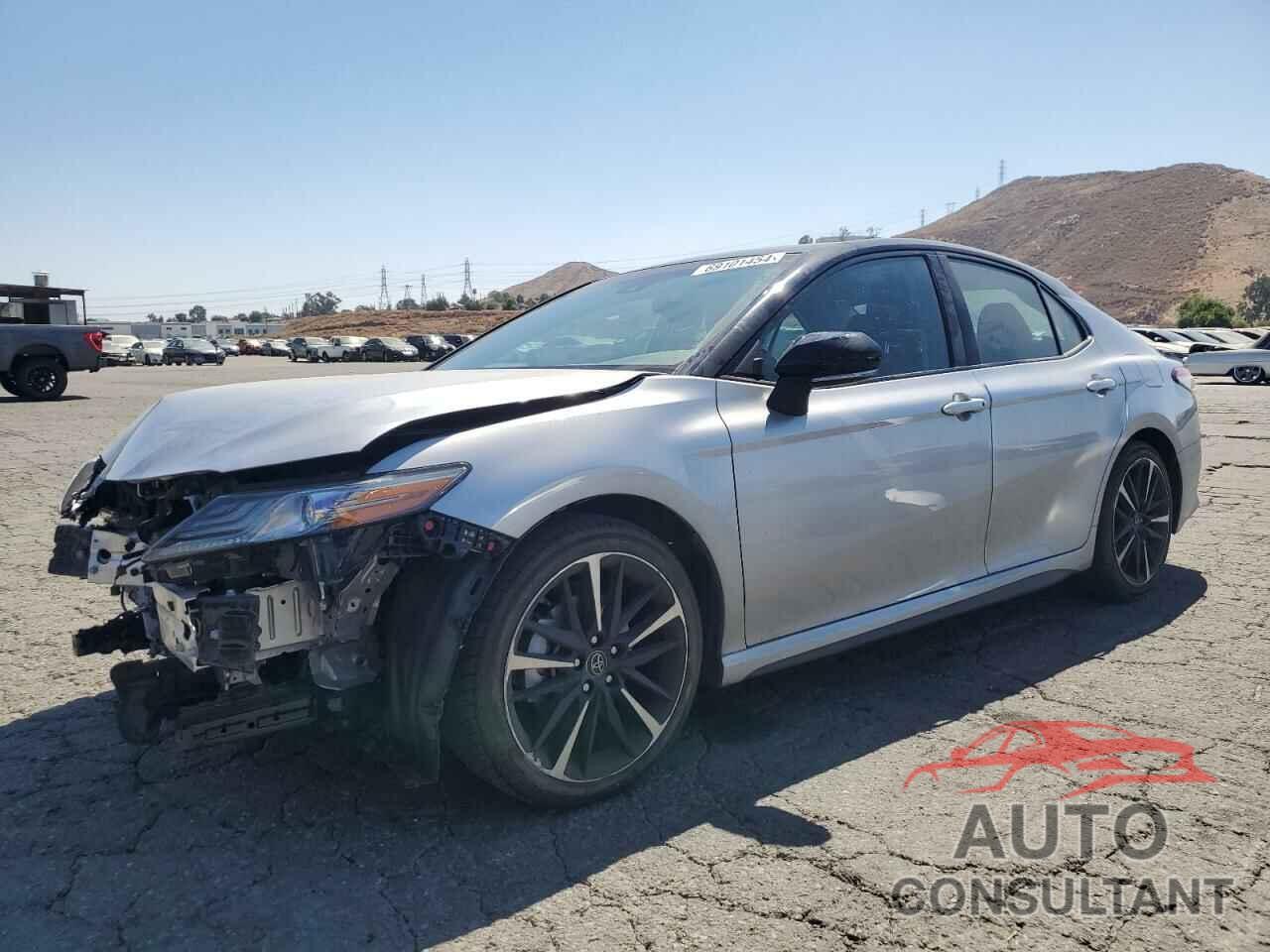 TOYOTA CAMRY 2018 - 4T1B61HK5JU152896