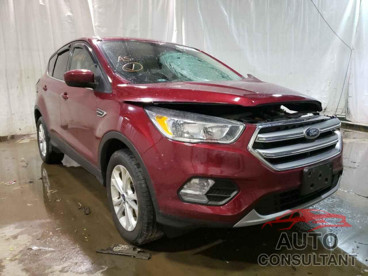 FORD ESCAPE 2017 - 1FMCU9GD5HUD37004