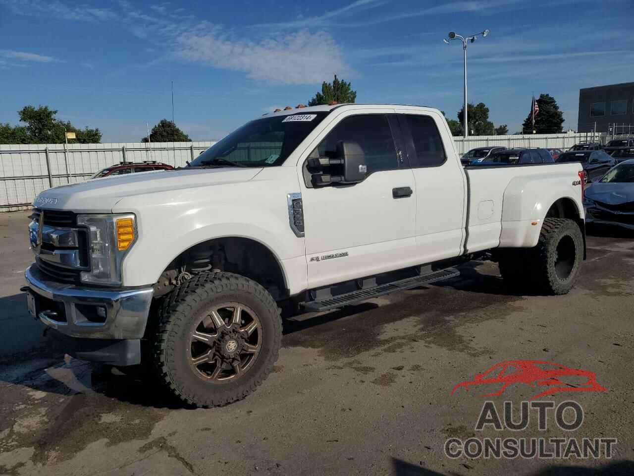 FORD F350 2017 - 1FT8X3DT6HEF36468