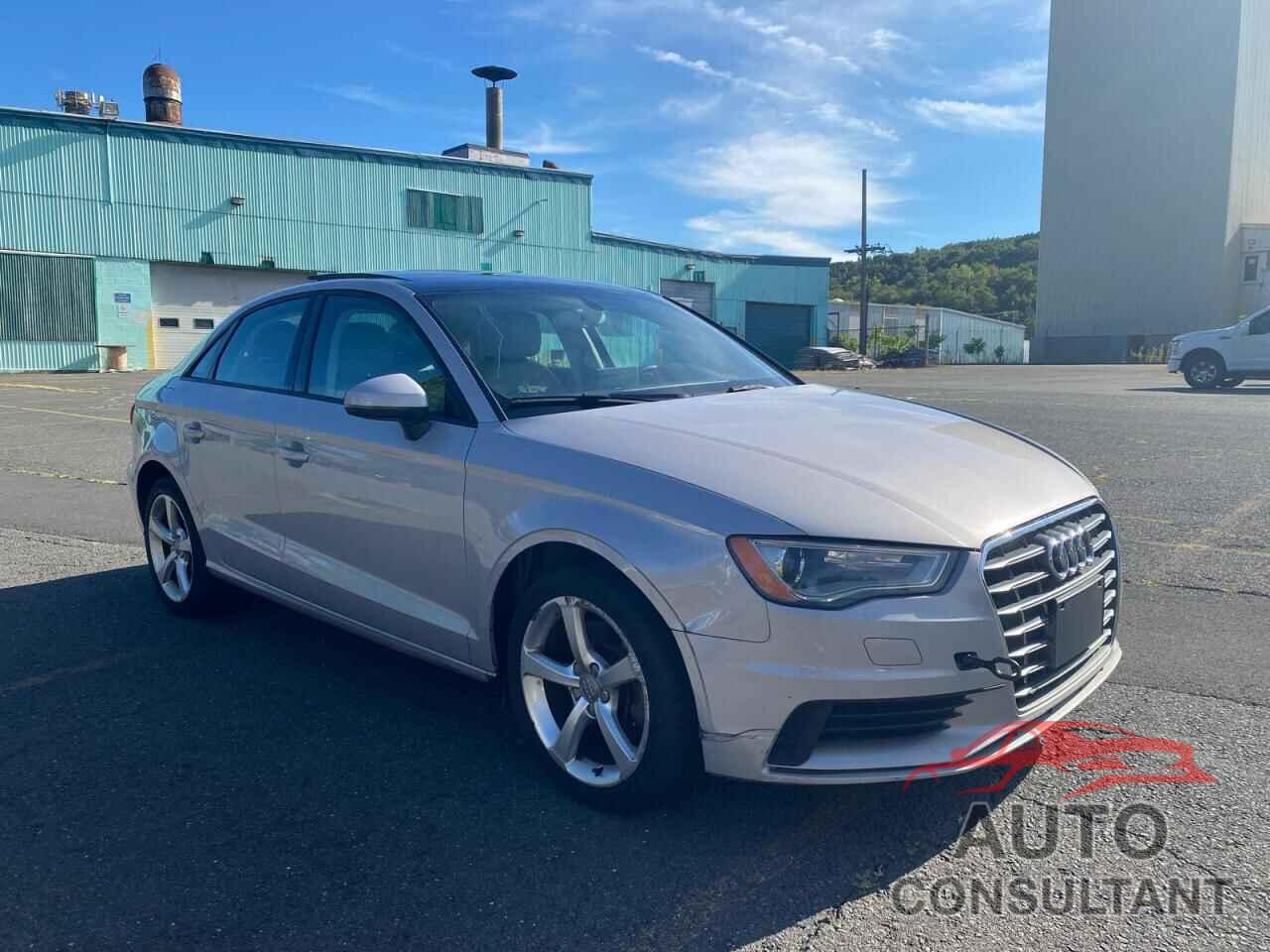 AUDI A3 2015 - WAUBFGFF0F1018574