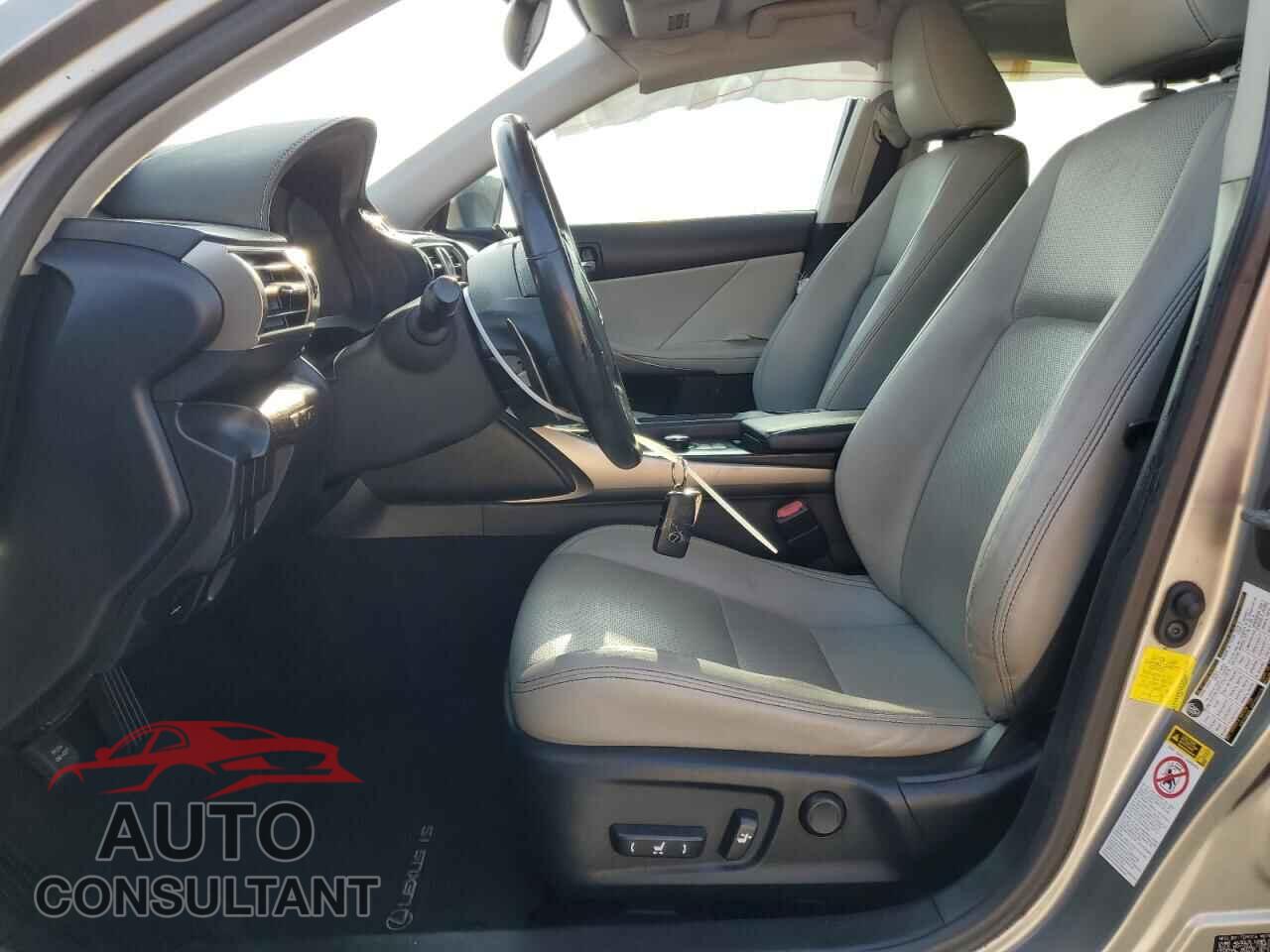 LEXUS IS 2014 - JTHBF1D28E5040571
