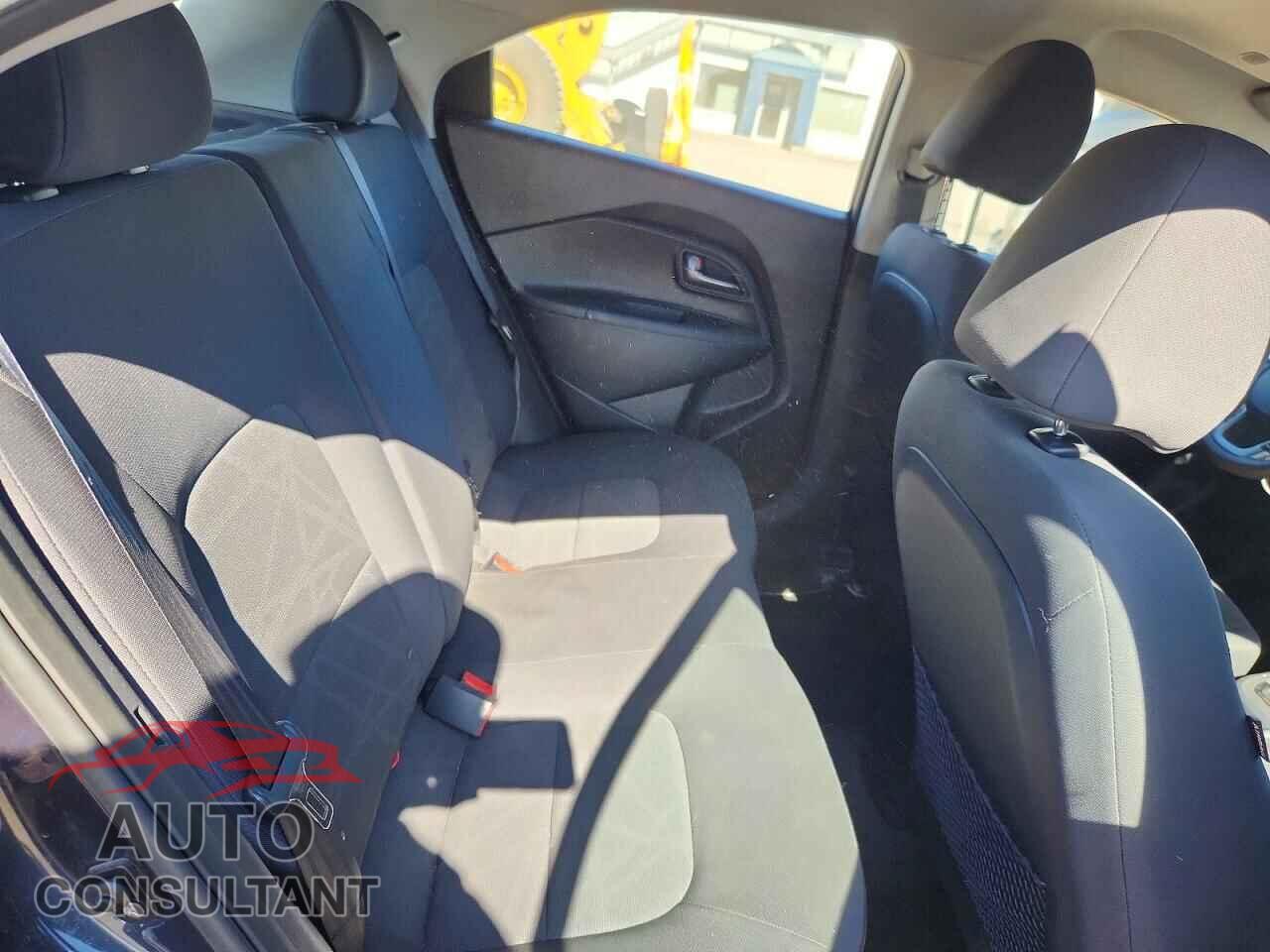 KIA RIO 2012 - KNADM5A31C6760481