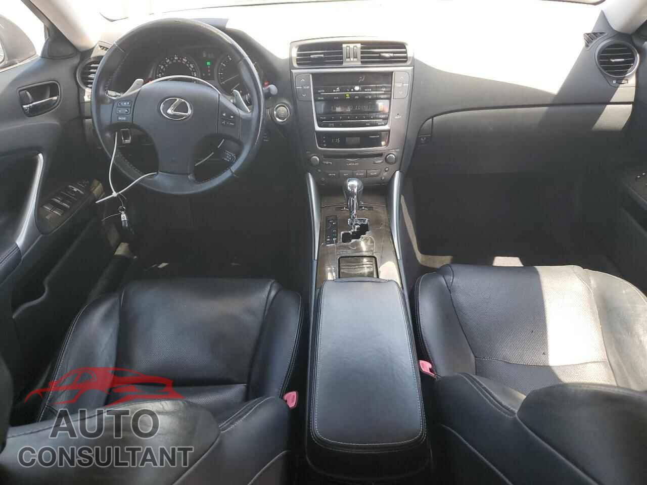 LEXUS IS 2010 - JTHBF5C21A5128591