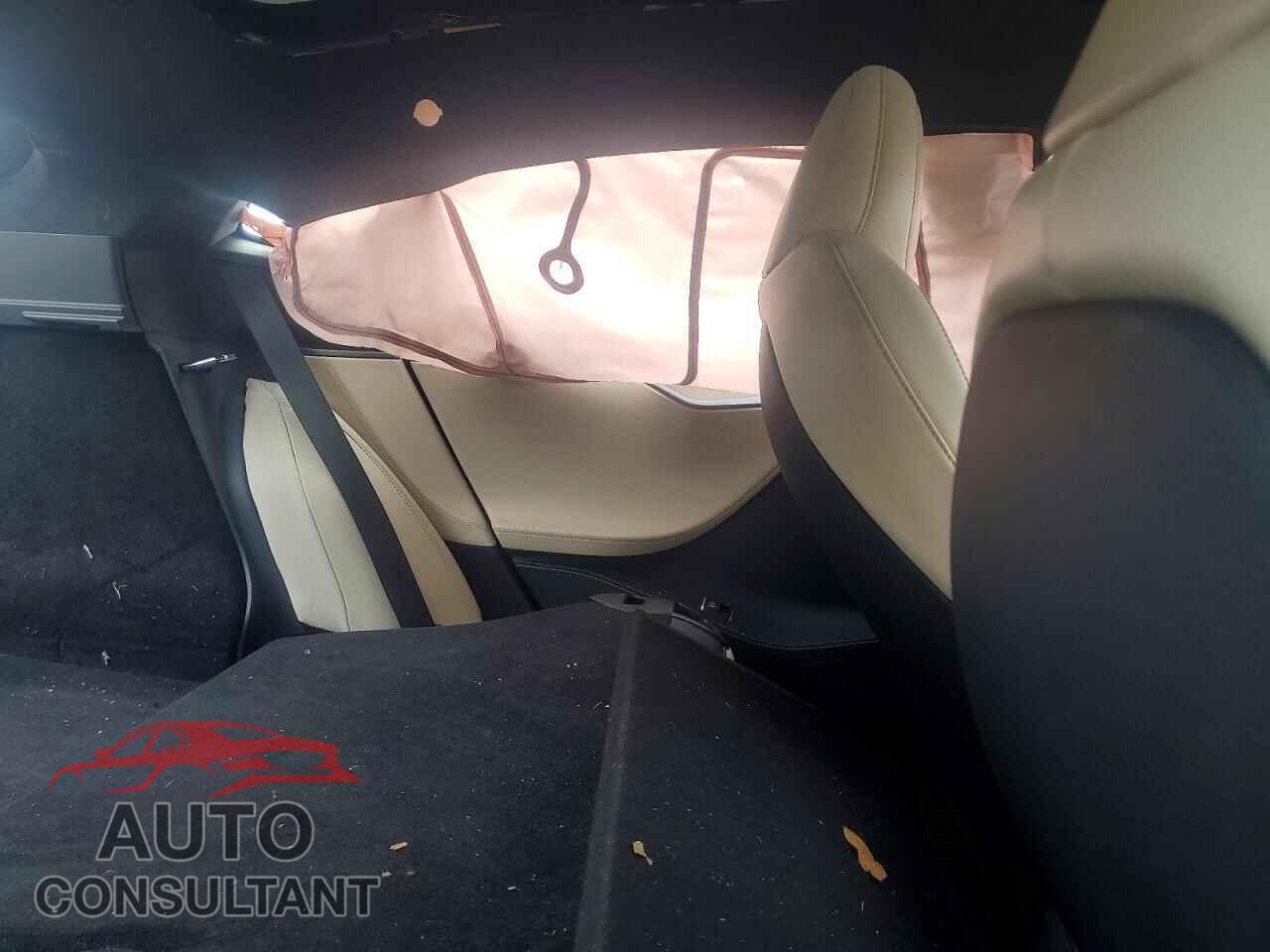 TESLA MODEL S 2021 - 5YJSA1E21MF424607