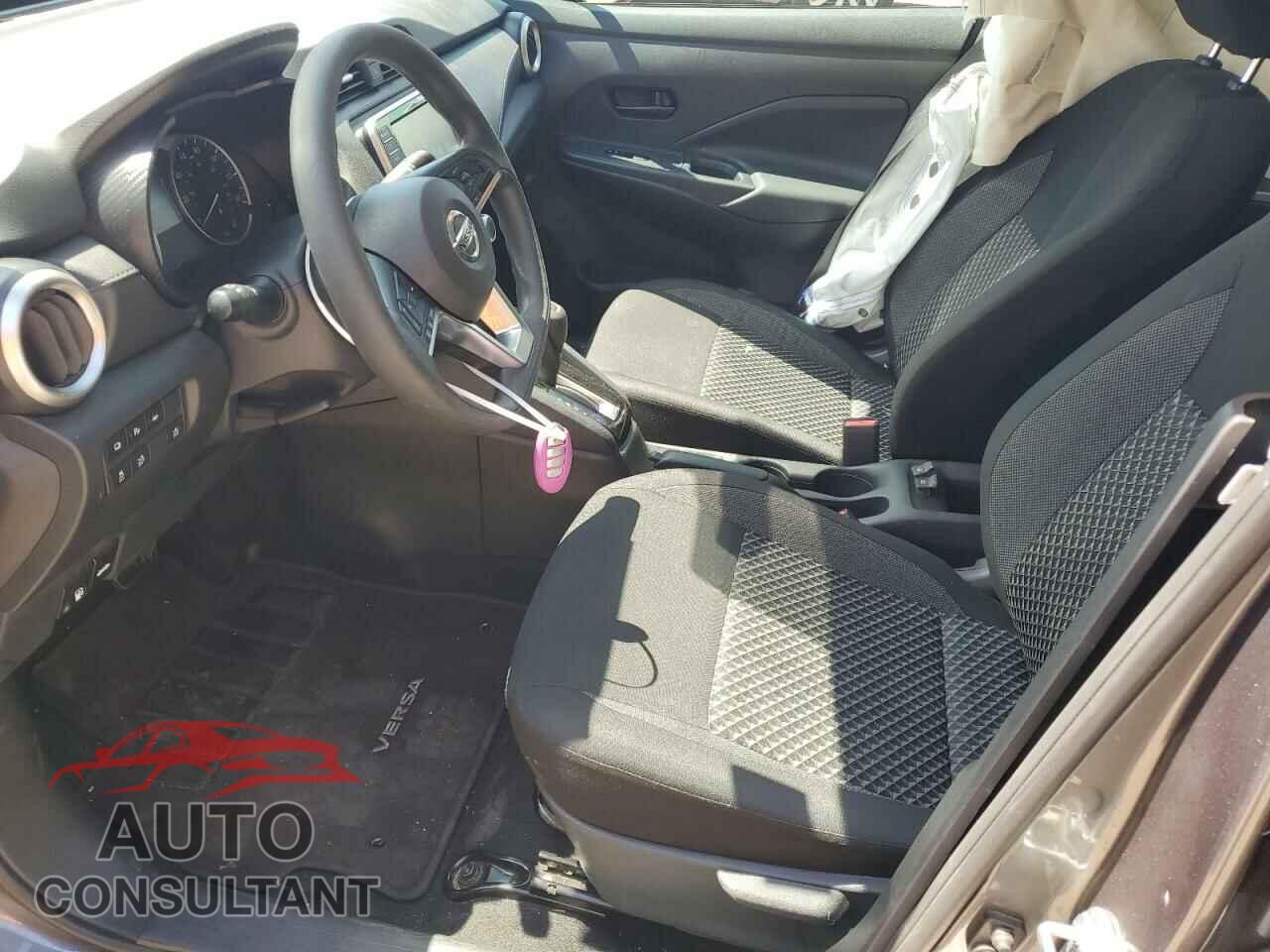 NISSAN VERSA 2020 - 3N1CN8DV7LL801974