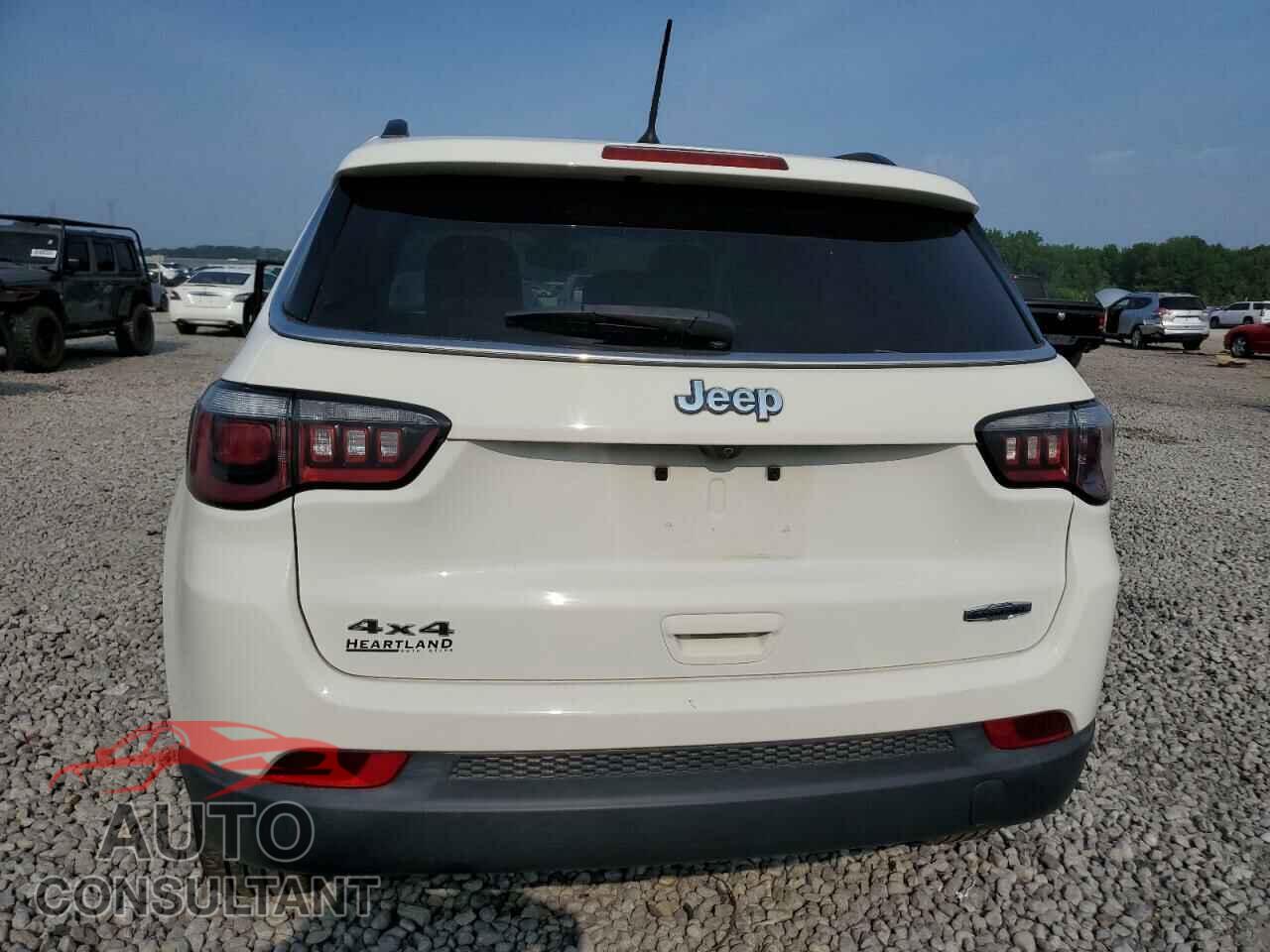JEEP COMPASS 2018 - 3C4NJDBB7JT256777