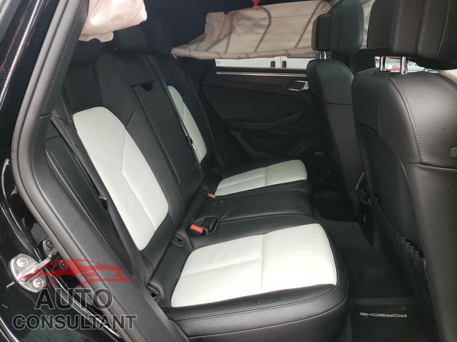 PORSCHE MACAN 2017 - WP1AG2A5XHLB55671