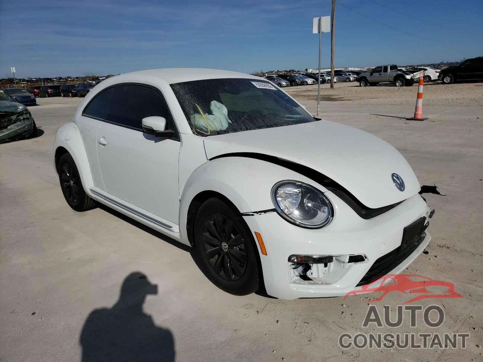 VOLKSWAGEN BEETLE 2019 - 3VWFD7AT3KM717926