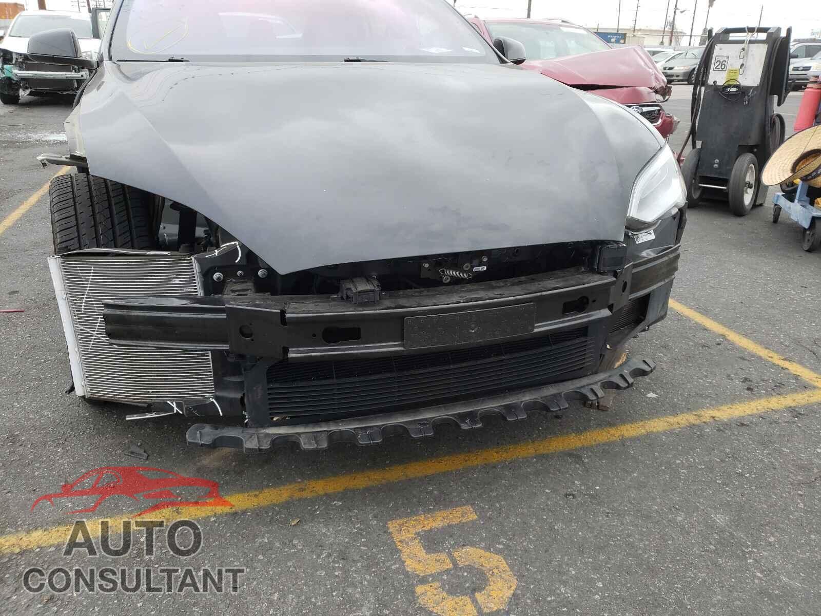 TESLA MODEL S 2017 - 5YJSA1E12HF210951
