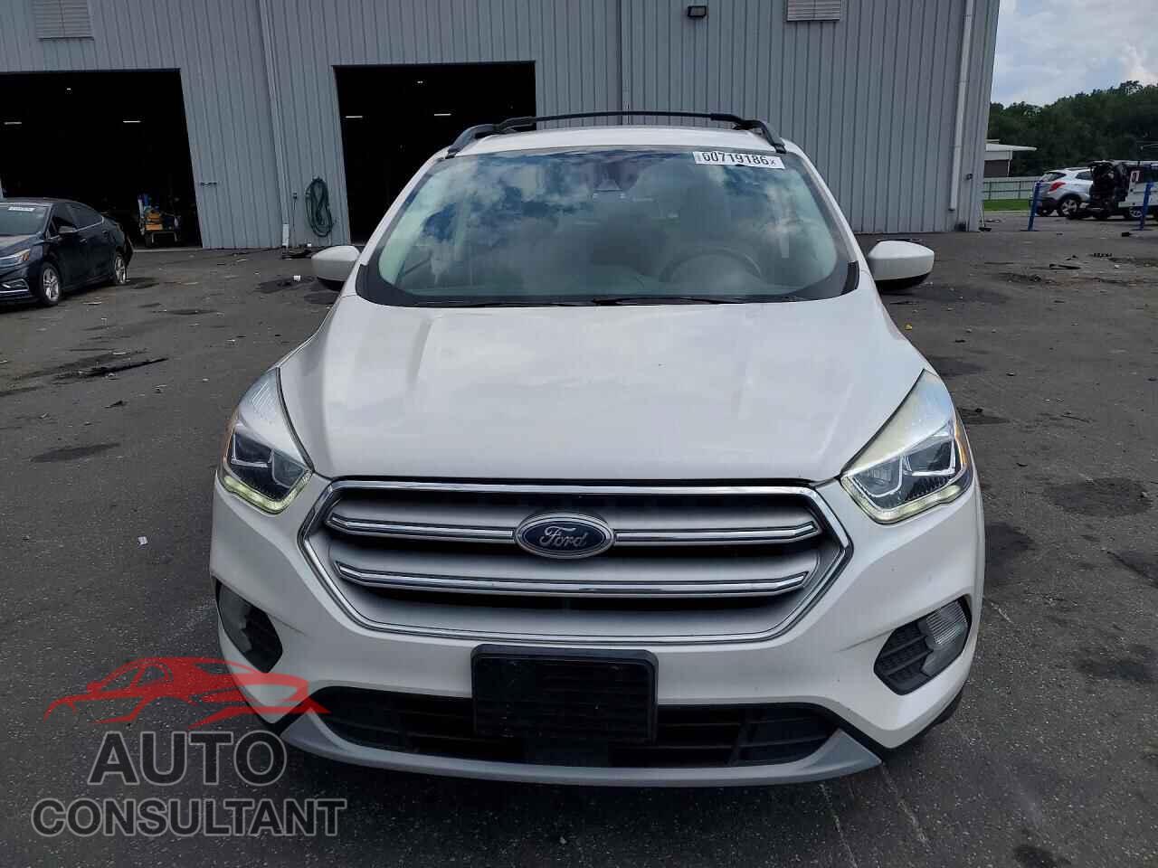 FORD ESCAPE 2018 - 1FMCU9HD3JUC29131