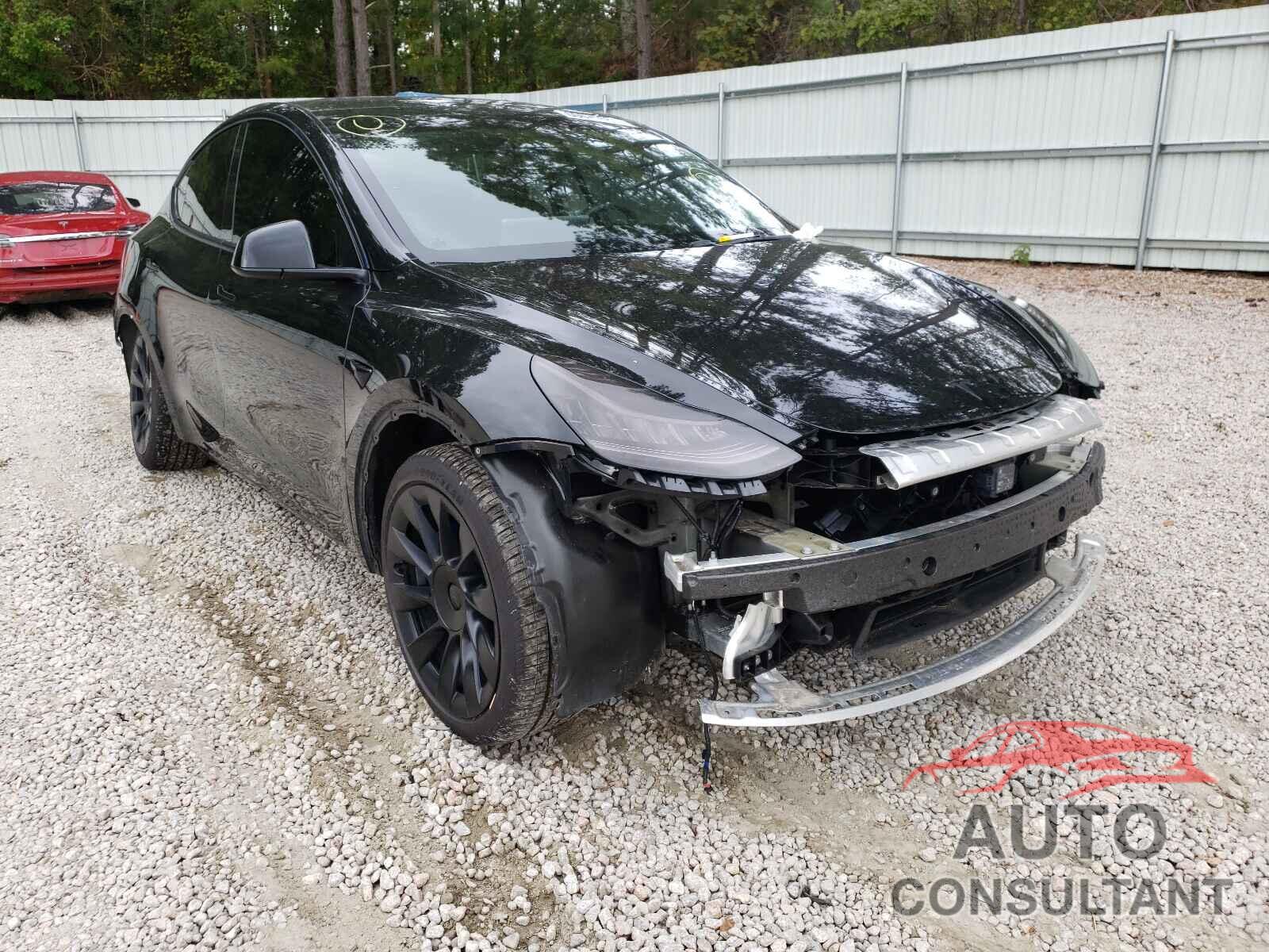 TESLA MODEL Y 2021 - 5YJYGDEE1MF084573