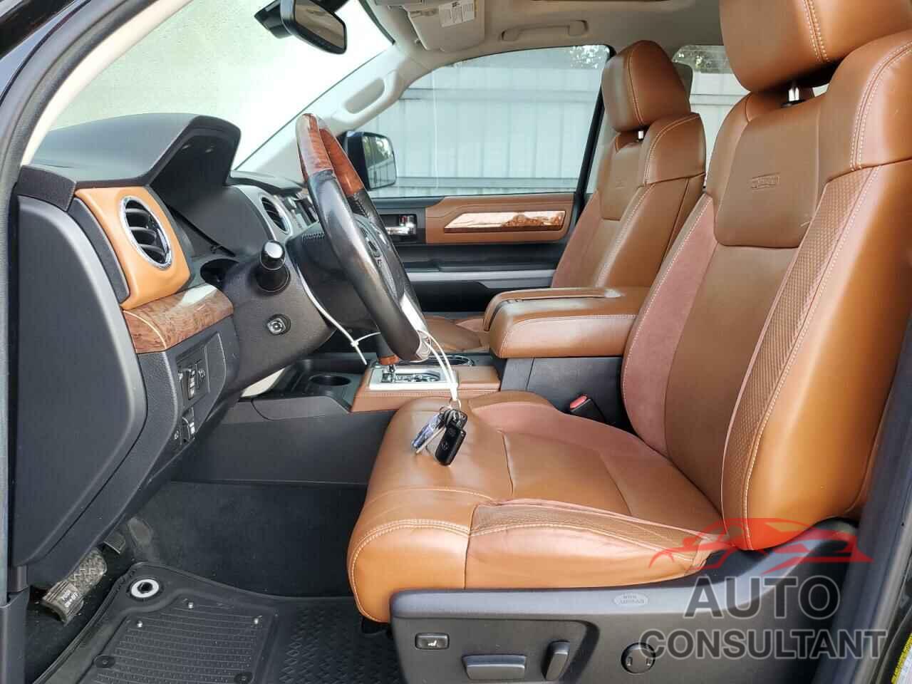 TOYOTA TUNDRA 2020 - 5TFAY5F17LX887893