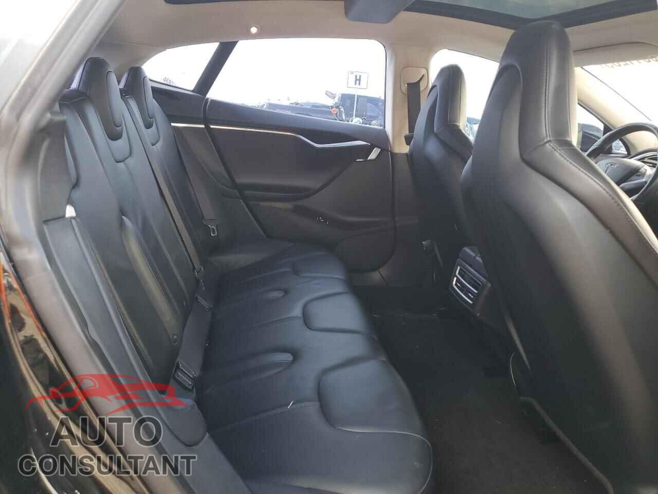 TESLA MODEL S 2013 - 5YJSA1CG4DFP20395