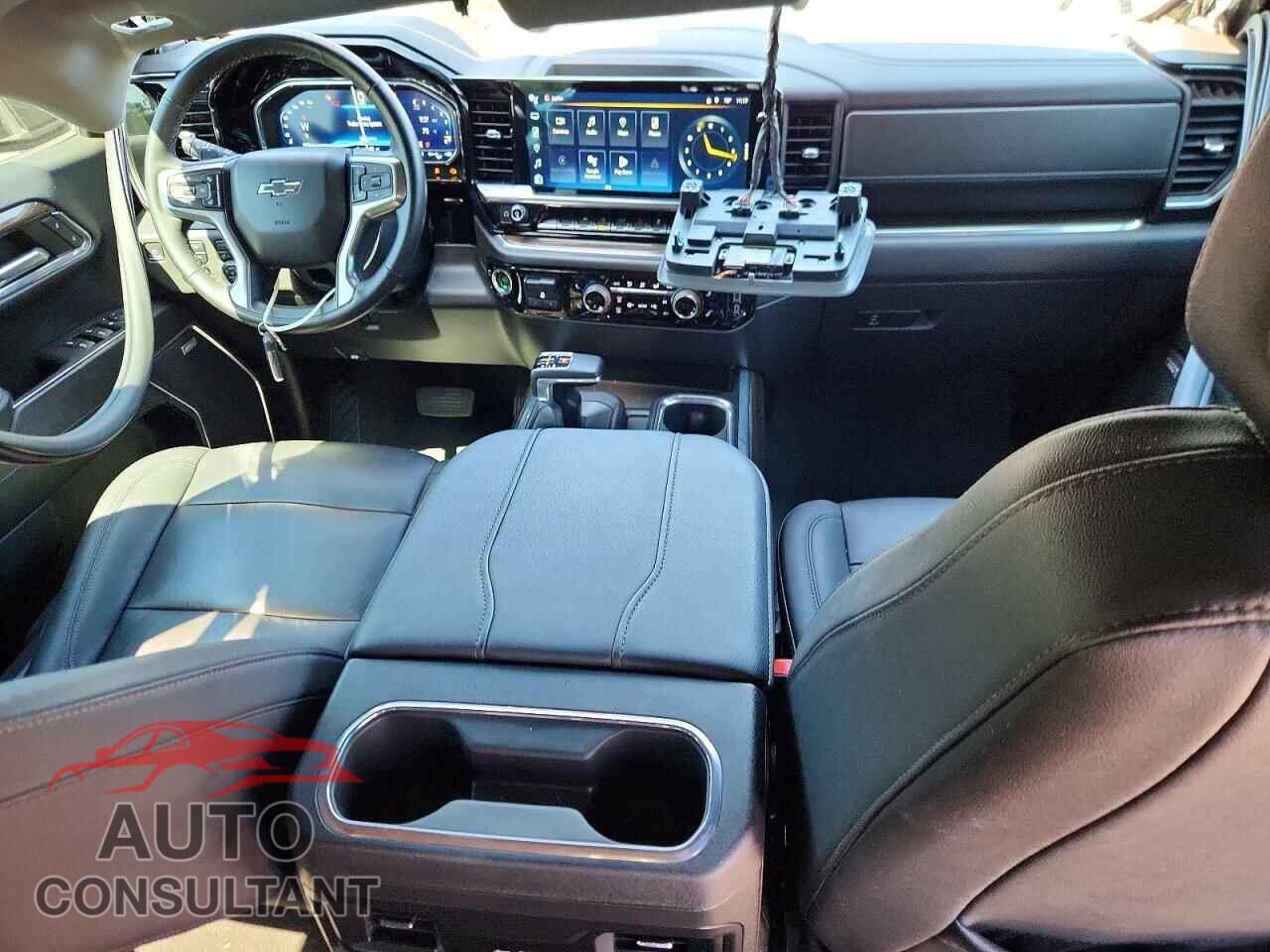 CHEVROLET SILVERADO 2023 - 3GCUDFEL1PG315827