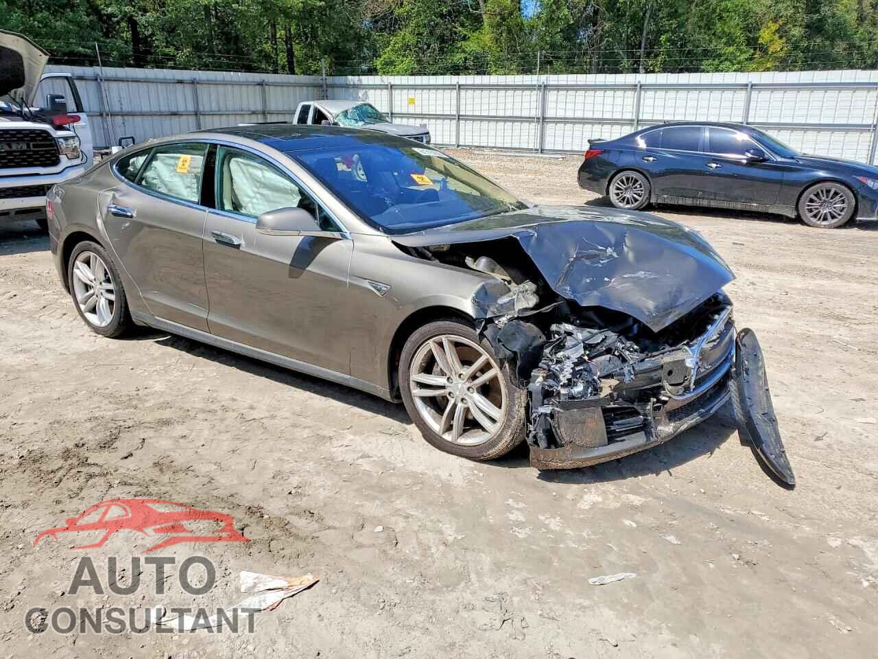 TESLA MODEL S 2023 - 5YJSA1S23FF092306