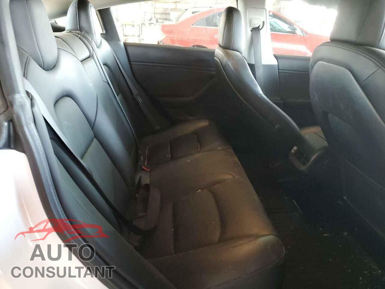 TESLA MODEL 3 2018 - 5YJ3E1EA5JF053706