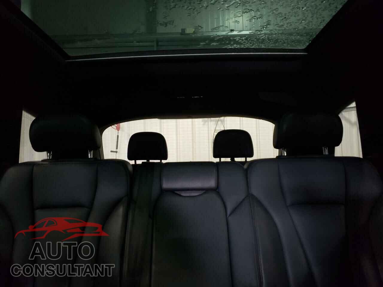 AUDI Q7 2018 - WA1LAAF72JD047748