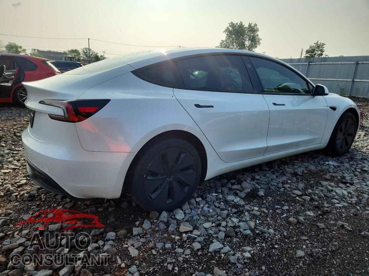 TESLA MODEL 3 2025 - 5YJ3E1EA5SF980397