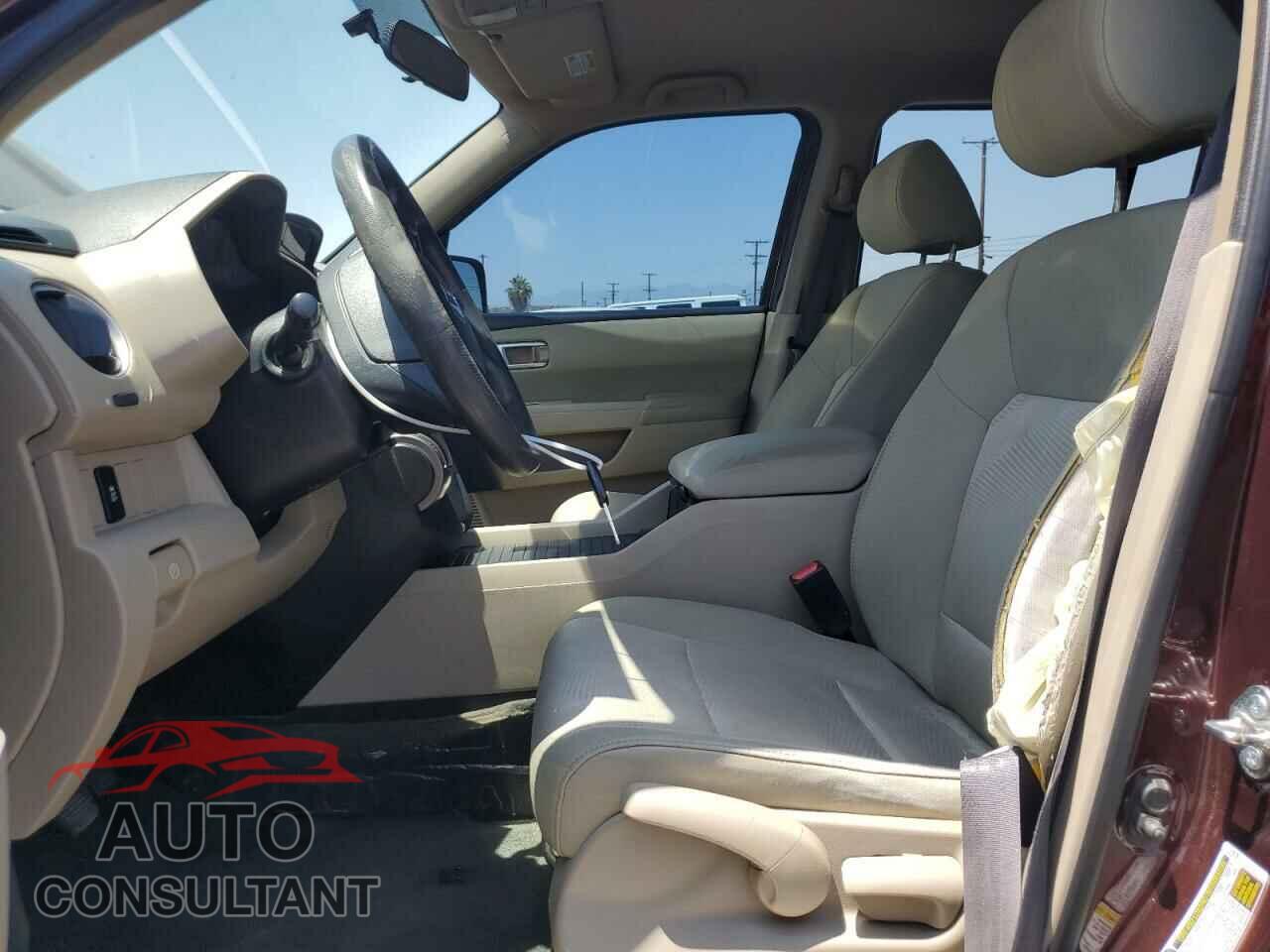 HONDA PILOT 2015 - 5FNYF3H24FB001722