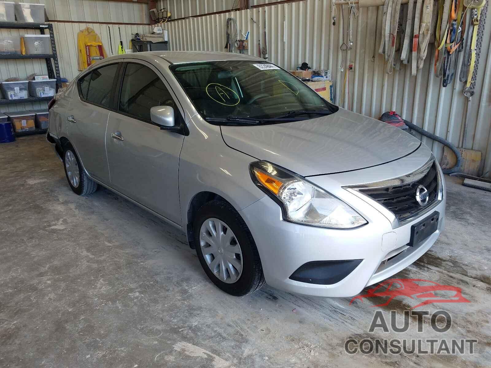NISSAN VERSA 2018 - 3N1CN7AP2JL870777