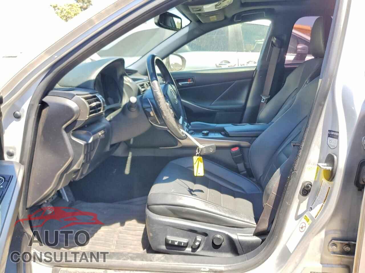 LEXUS IS 2015 - JTHBF1D2XF5063528