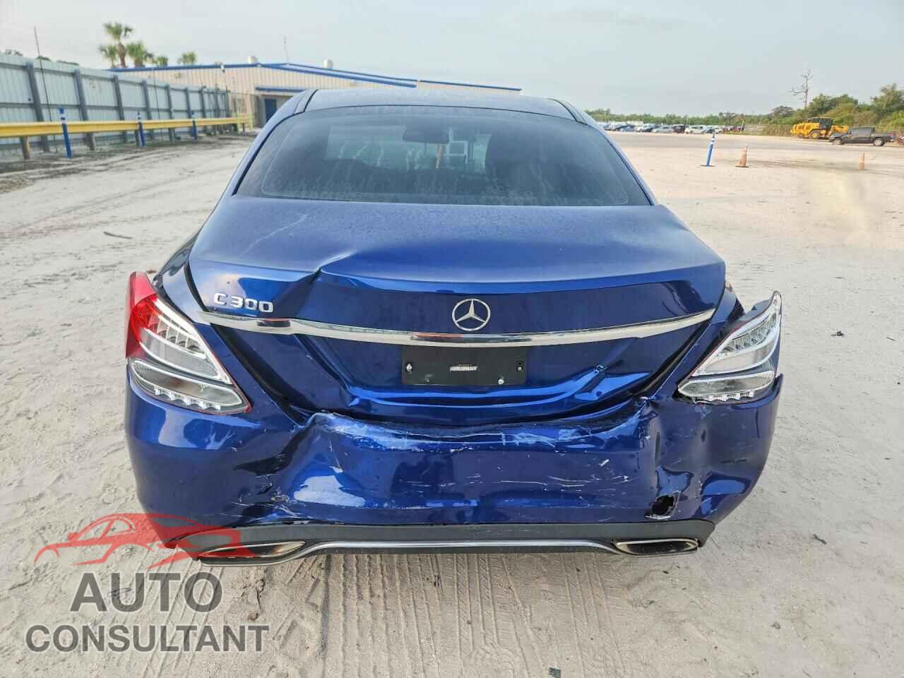 MERCEDES-BENZ C-CLASS 2017 - 55SWF4JB2HU206612