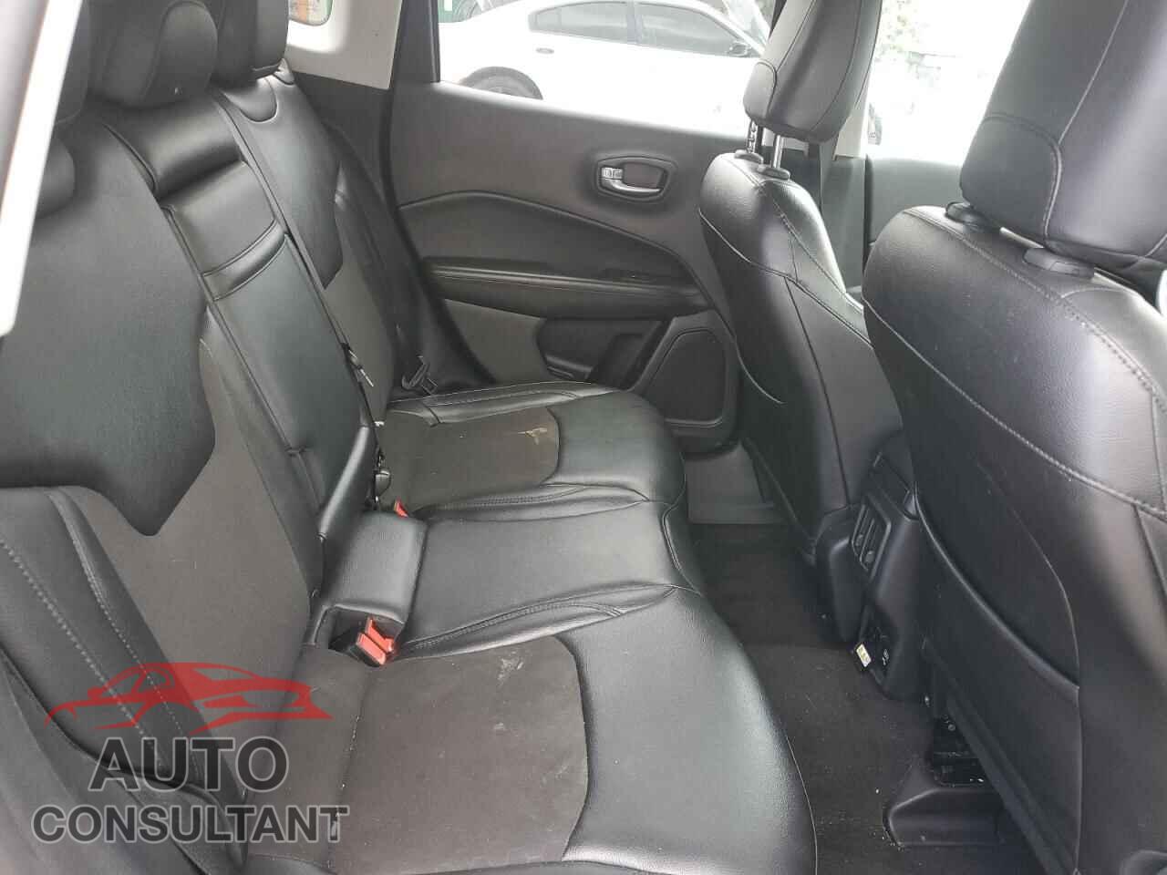 JEEP COMPASS 2018 - 3C4NJCBB5JT407805